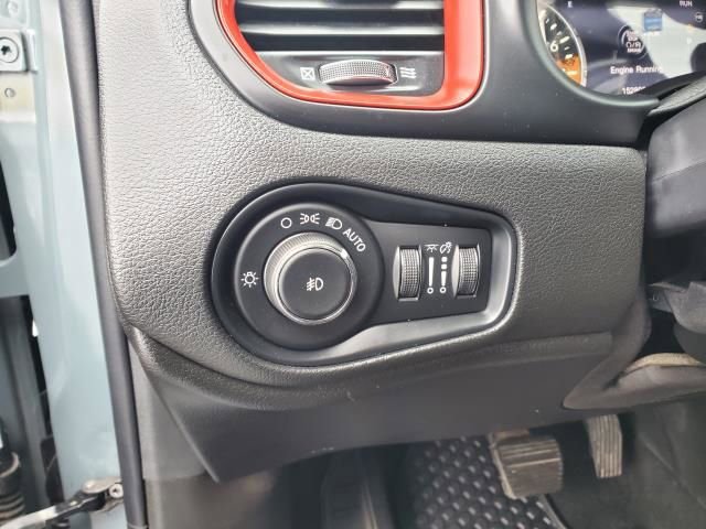 Used 2016 Jeep Renegade Trailhawk image 18