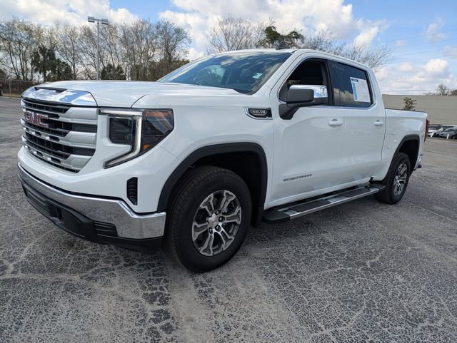 Used 2025 GMC Sierra 1500 SLE w/ Preferred Package image 8