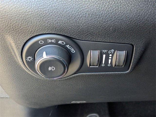 New 2026 Jeep Compass Latitude image 16