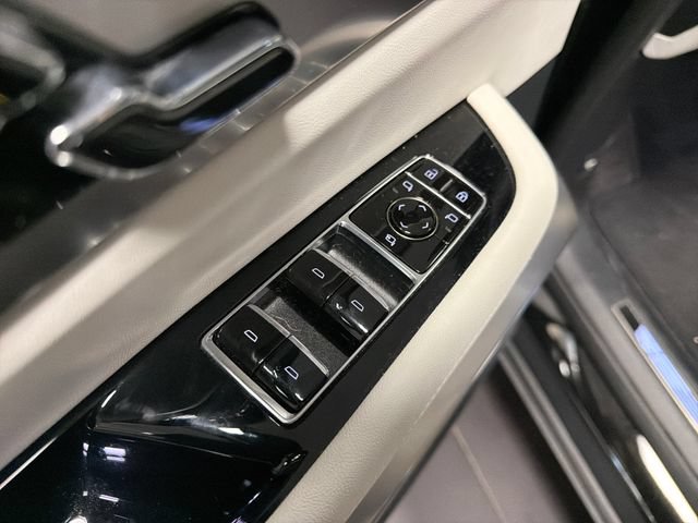 Certified 2026 Cadillac Vistiq Sport AWD/4WD image 11