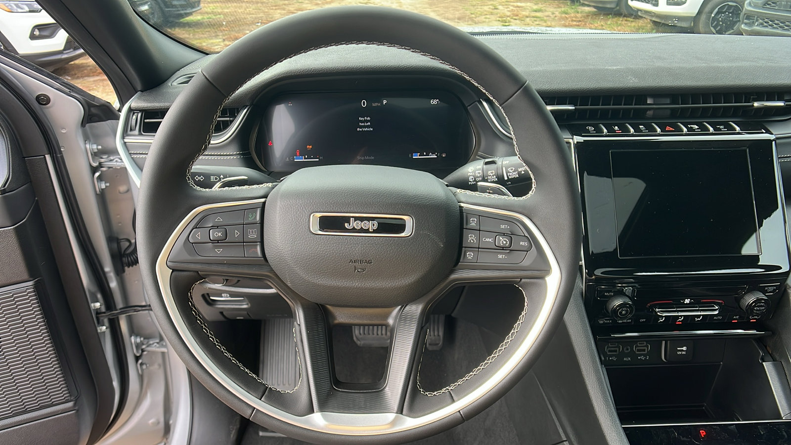 New 2025 Jeep Grand Cherokee Laredo X image 22