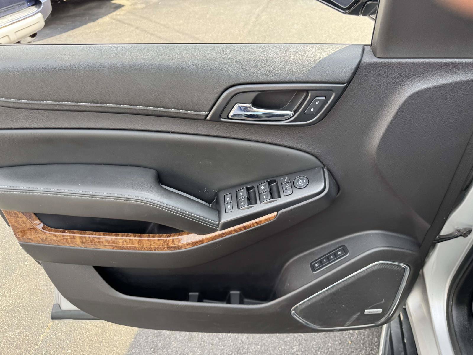Used 2016 Chevrolet Tahoe LTZ AWD/4WD image 13