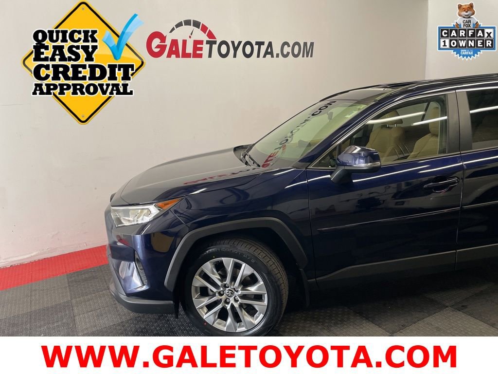 Used 2020 Toyota RAV4 XLE Premium image 4