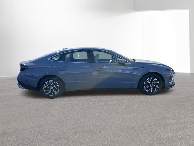 New 2026 Hyundai Sonata Blue FWD image 40