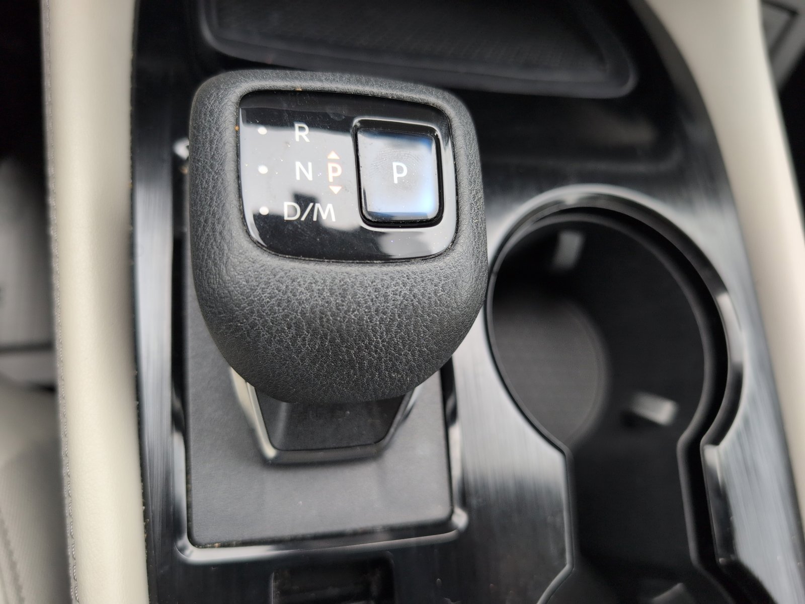 Used 2021 Nissan Rogue SL w/ Premium Package image 23