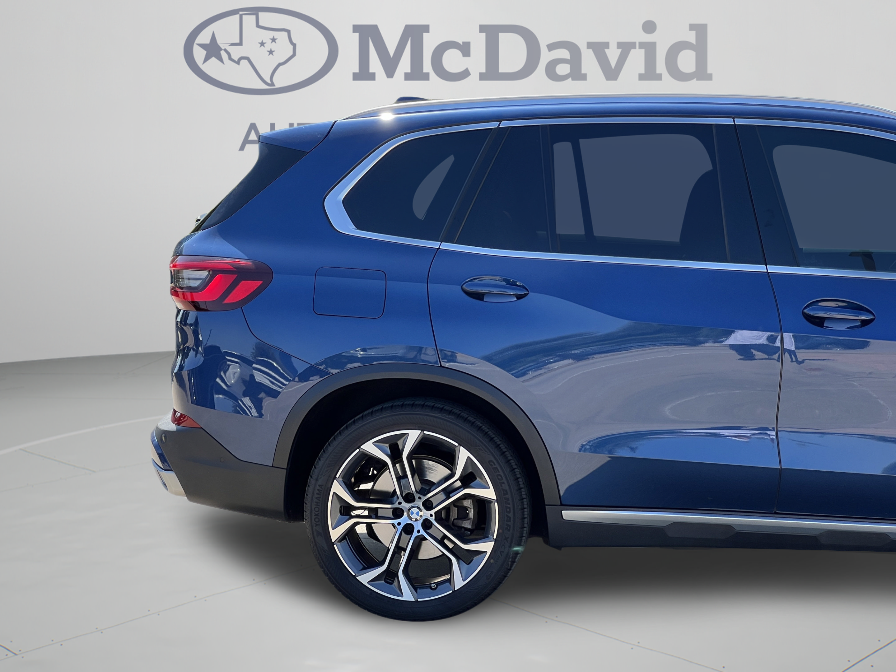 Used 2023 BMW X5 xDrive40i w/ Premium Package AWD/4WD image 32