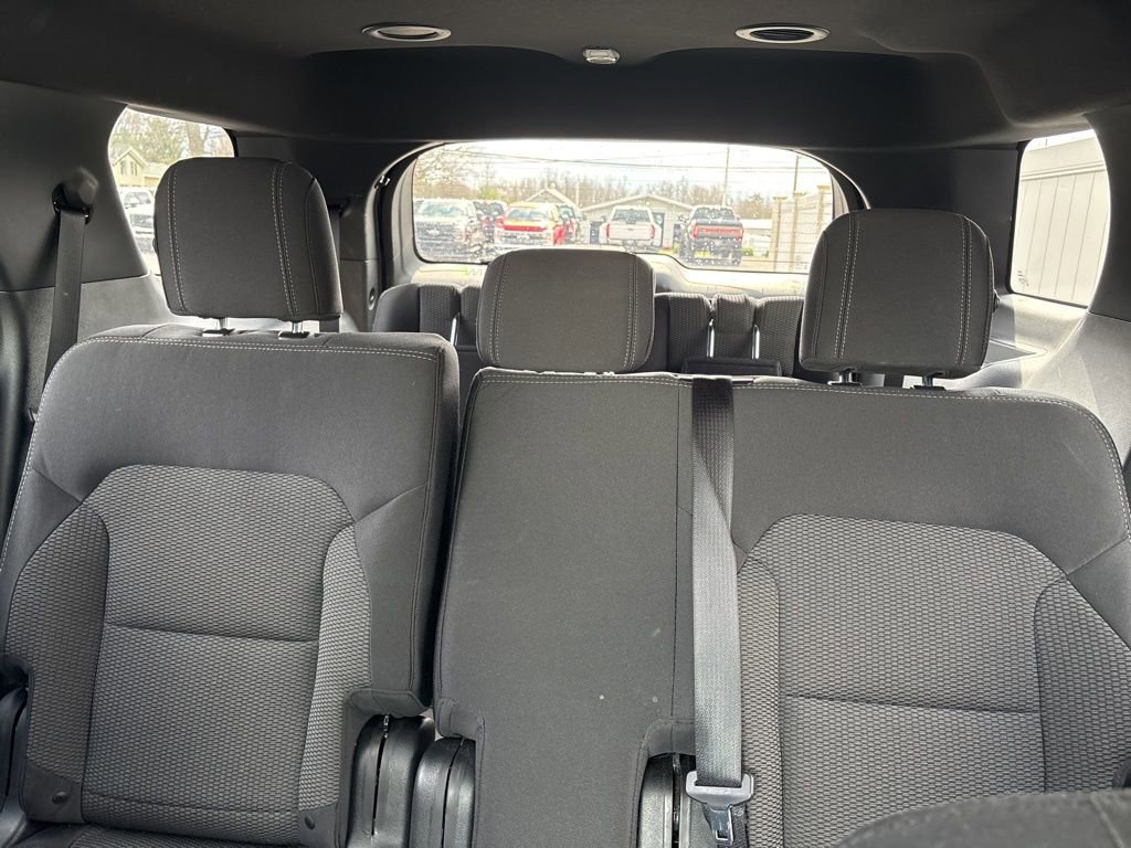 Used 2018 Ford Explorer XLT w/ Equipment Group 201A image 5