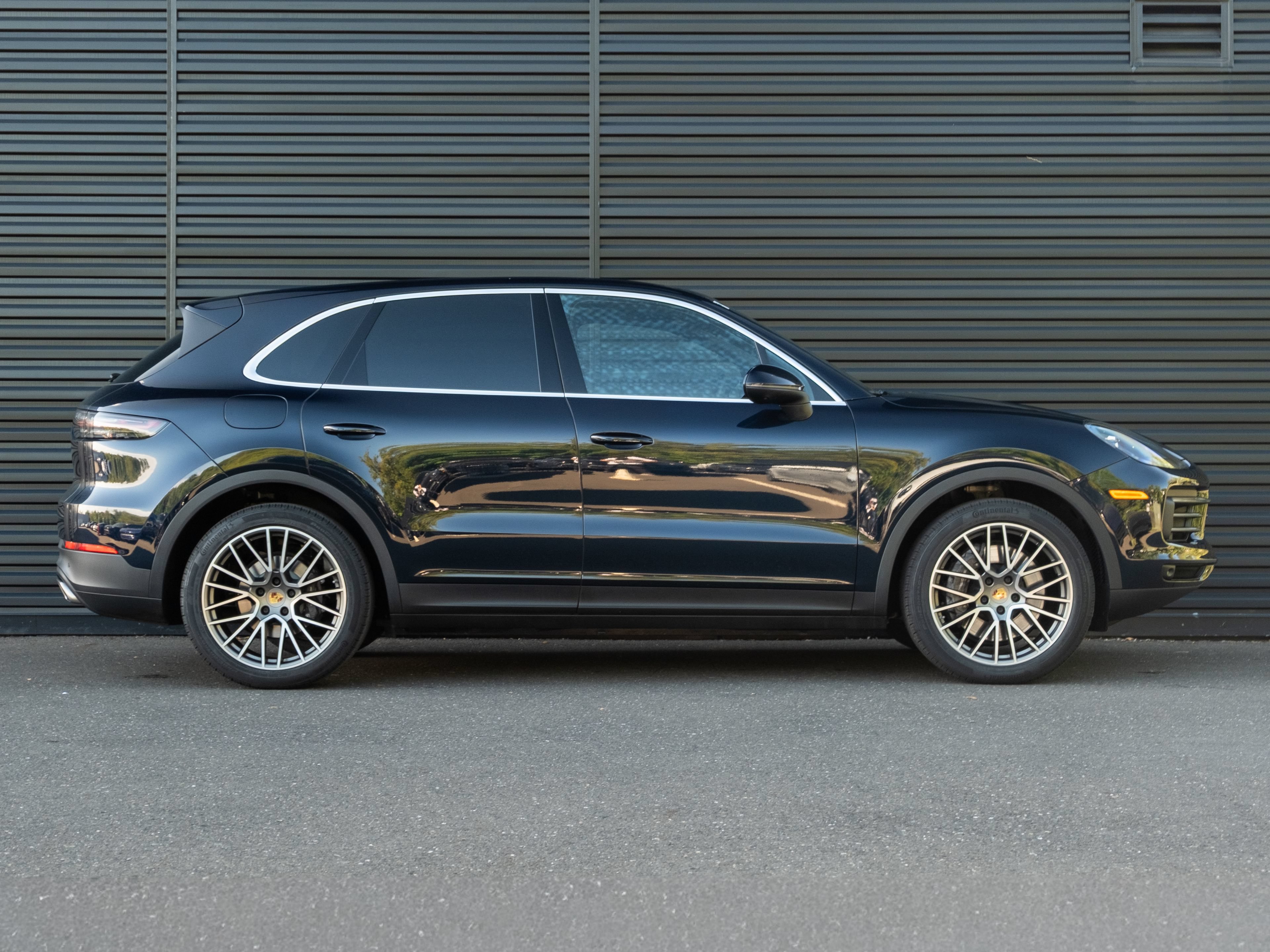 Certified 2023 Porsche Cayenne AWD/4WD image 9