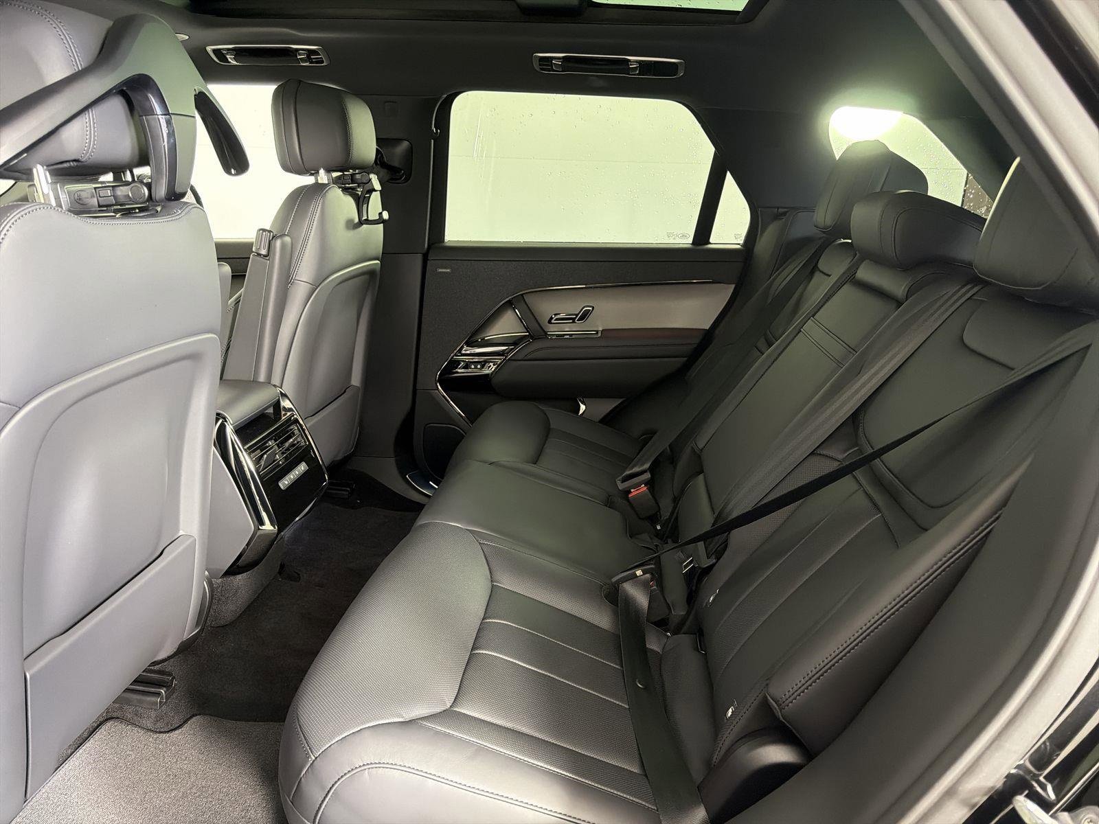 New 2026 Land Rover Range Rover Sport SE image 27