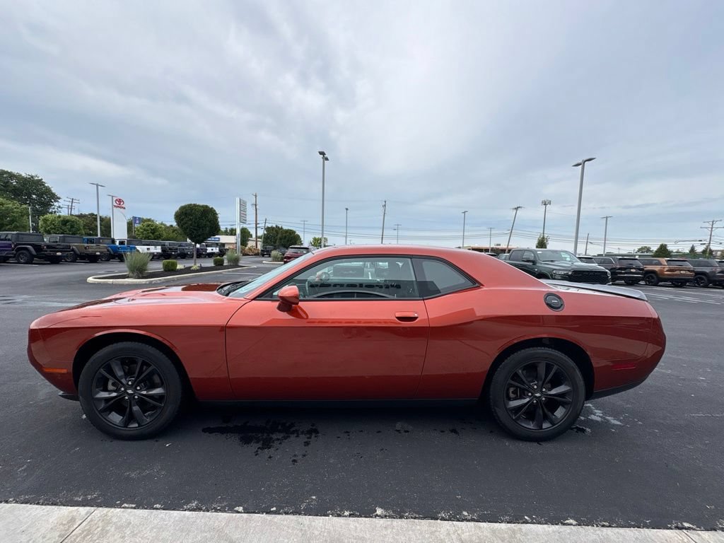 Used 2021 Dodge Challenger SXT w/ Driver Convenience Group AWD/4WD image 2