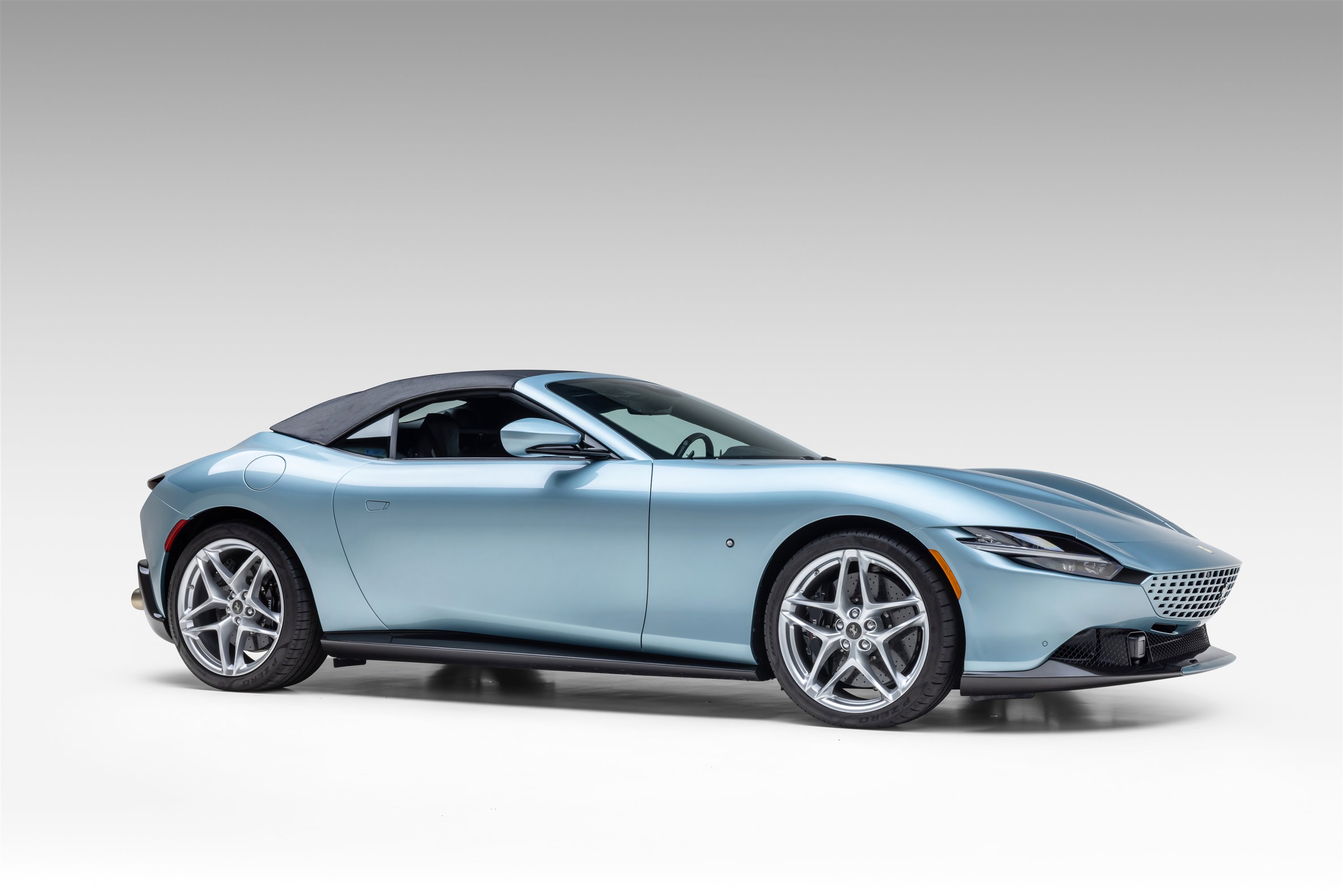 Certified 2024 Ferrari Roma Spider image 5