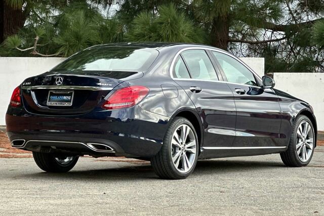 Used 2018 Mercedes-Benz C 300 4MATIC Sedan image 4