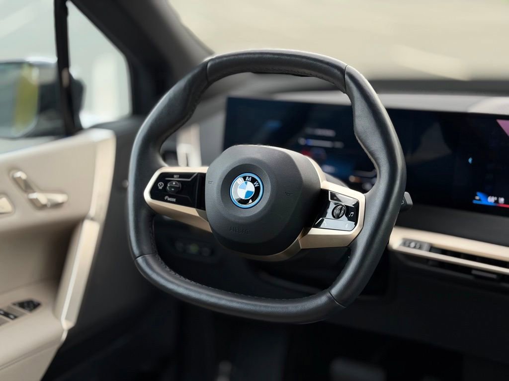 Certified 2024 BMW iX xDrive50 w/ Premium Package AWD/4WD image 11