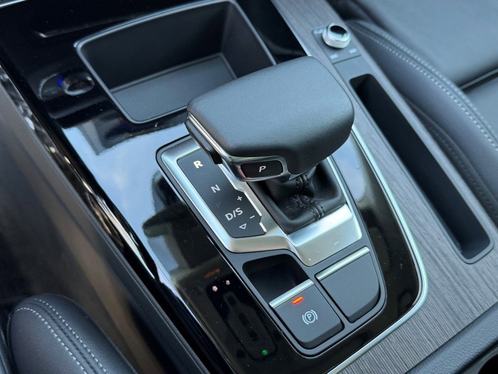 Certified 2024 Audi Q5 e Premium w/ Convenience Package image 30