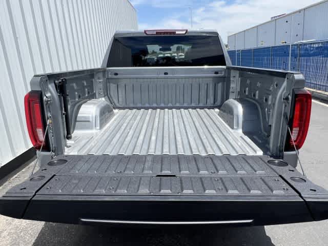 Used 2025 GMC Sierra 1500 SLT AWD/4WD image 11
