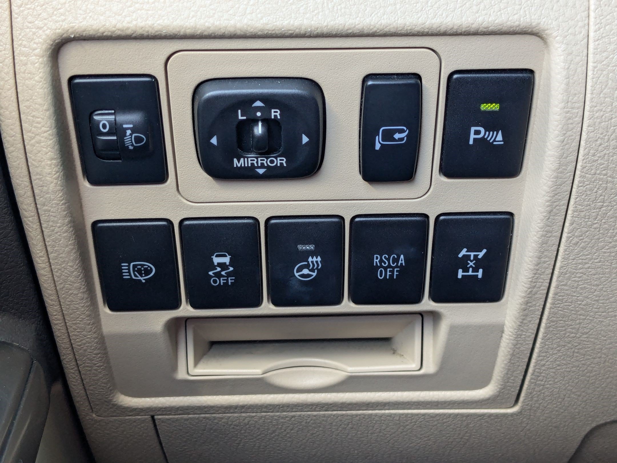 Used 2013 Toyota Land Cruiser AWD/4WD image 23