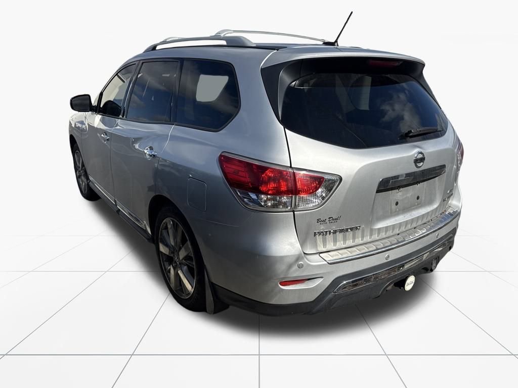 Used 2013 Nissan Pathfinder Platinum image 5