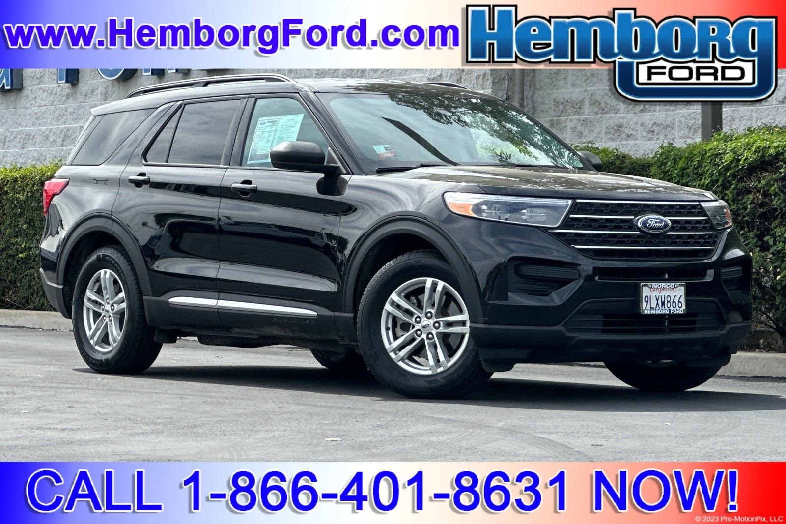 Used 2024 Ford Explorer XLT RWD image 1