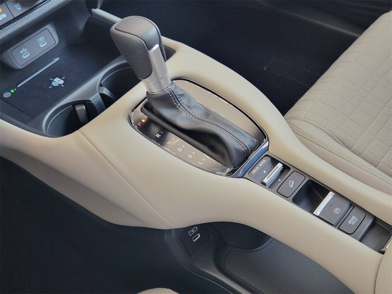 New 2027 Honda HR-V LX image 17