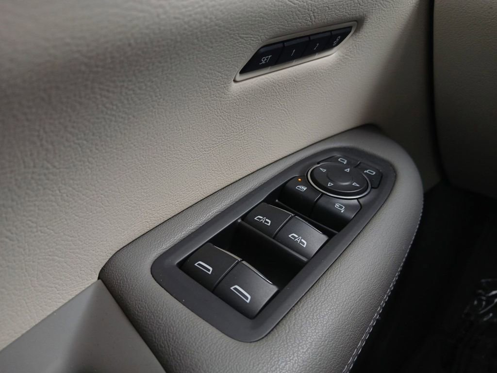 Used 2021 Cadillac XT5 Premium Luxury FWD image 18