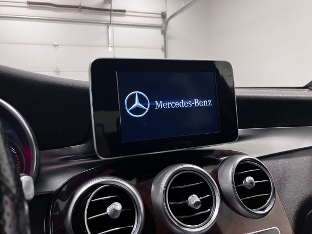 Used 2017 Mercedes-Benz GLC 300 4MATIC image 25