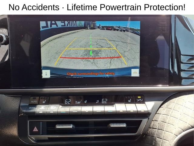 Used 2025 Toyota Camry XLE FWD image 19
