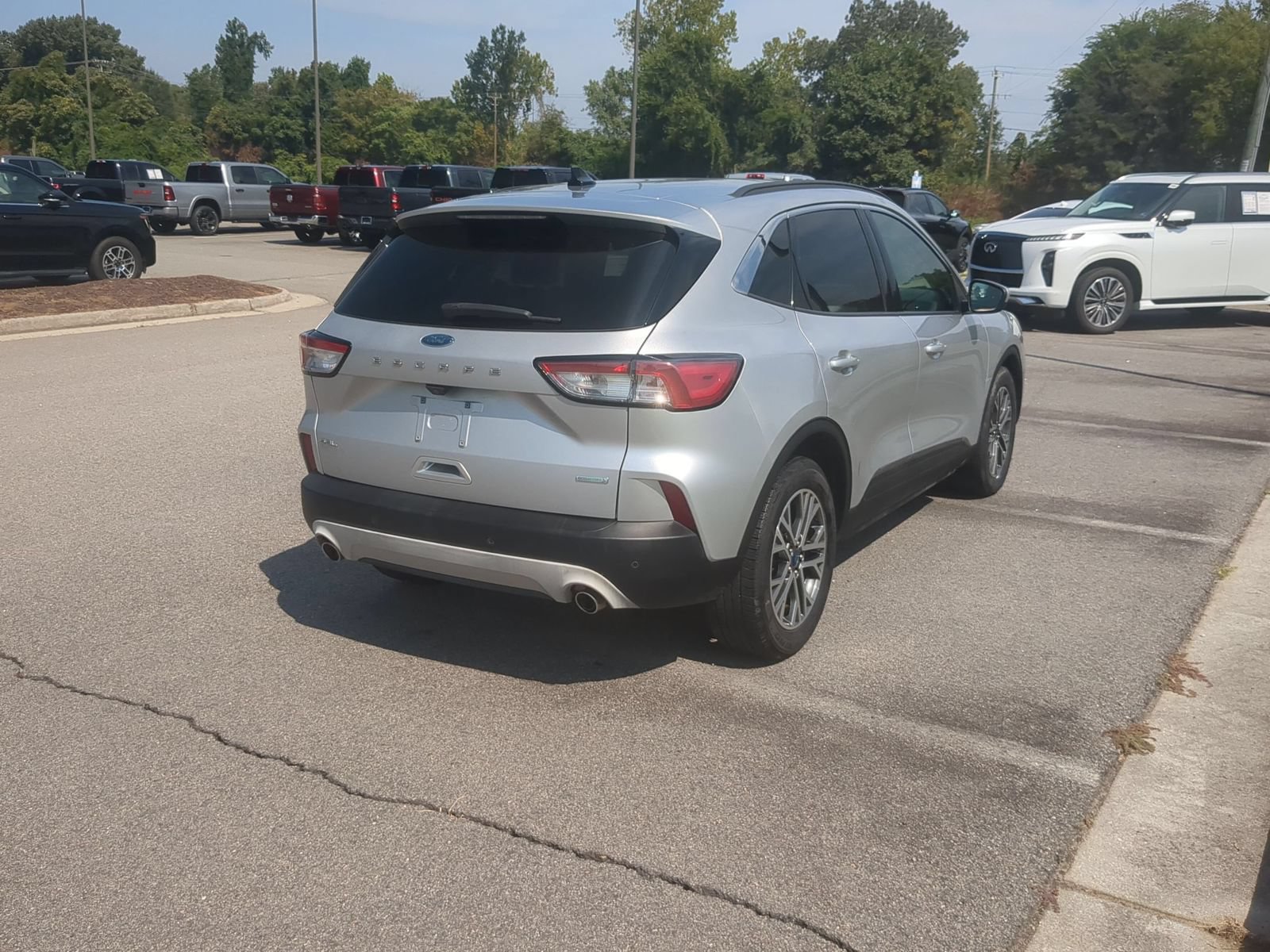 Used 2020 Ford Escape SEL FWD image 3
