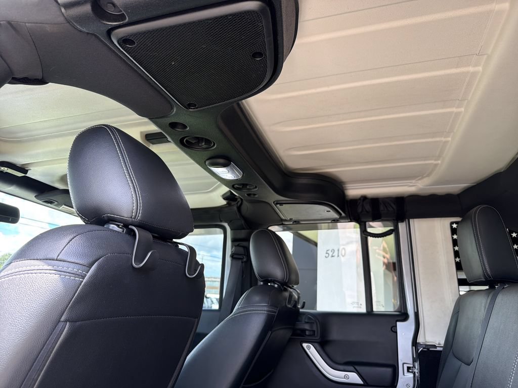 Used 2016 Jeep Wrangler Unlimited Sahara AWD/4WD image 21
