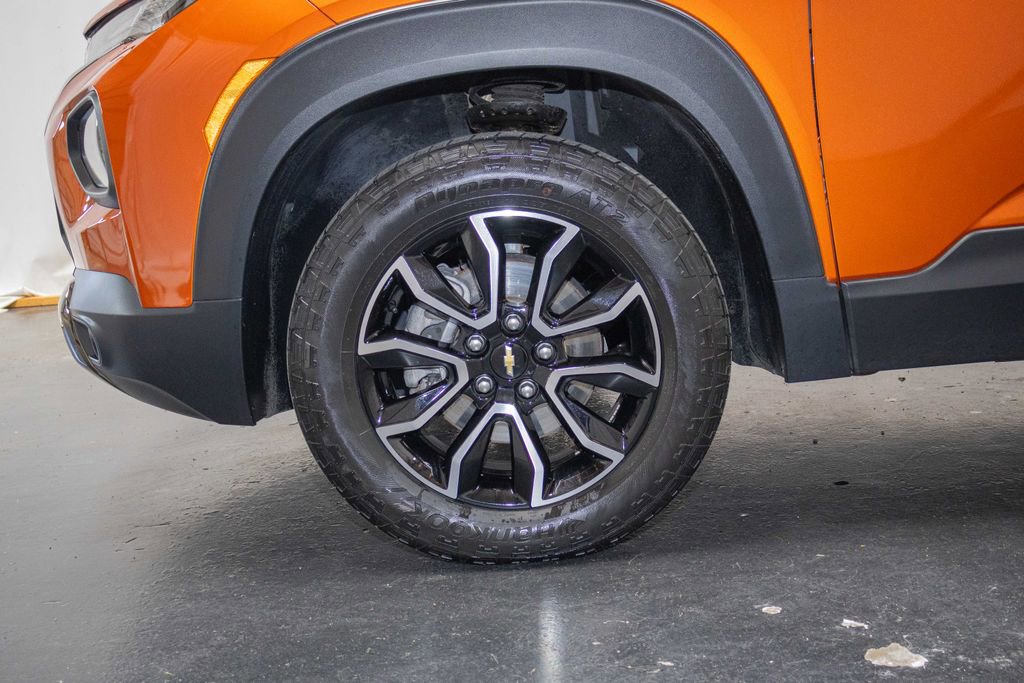 Used 2022 Chevrolet TrailBlazer ACTIV w/ Sun and Liftgate Package image 9