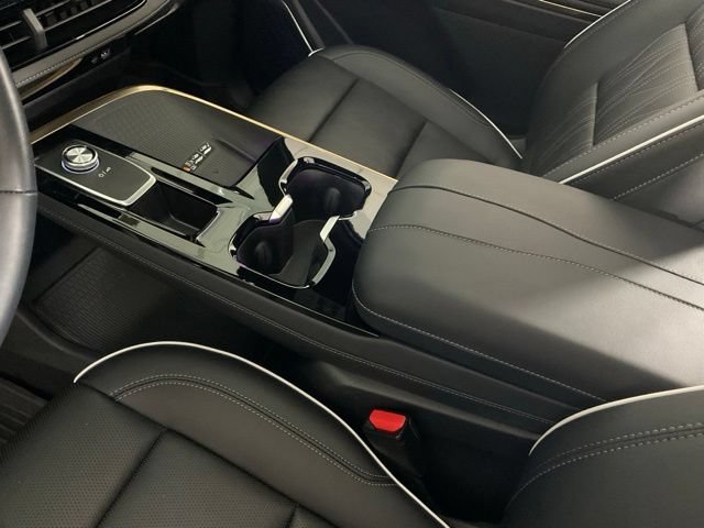 Used 2025 Buick Enclave Avenir w/ Super Cruise Package AWD/4WD image 15