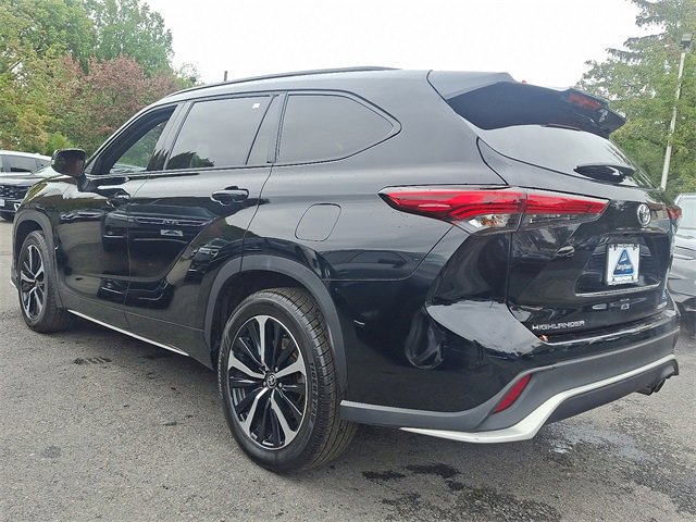 Used 2022 Toyota Highlander XSE image 4