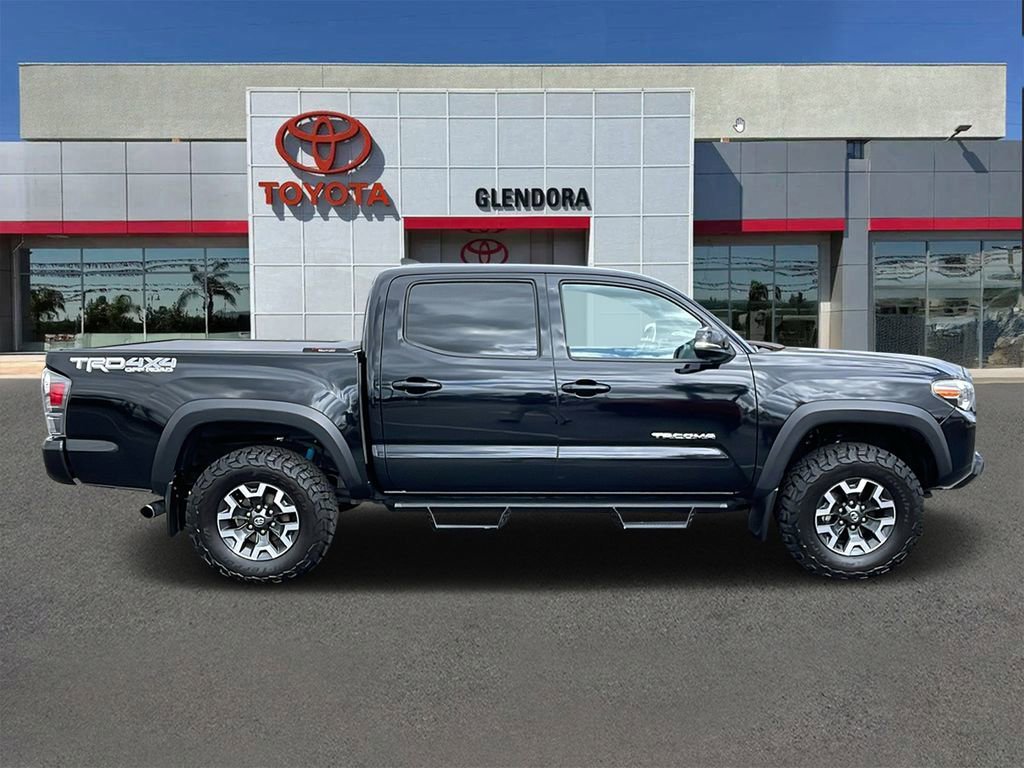 Certified 2021 Toyota Tacoma TRD Off-Road w/ Technology Package AWD/4WD image 2