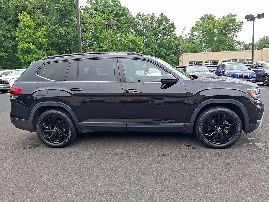 Used 2023 Volkswagen Atlas SE w/ Black Wheel Package AWD/4WD image 10