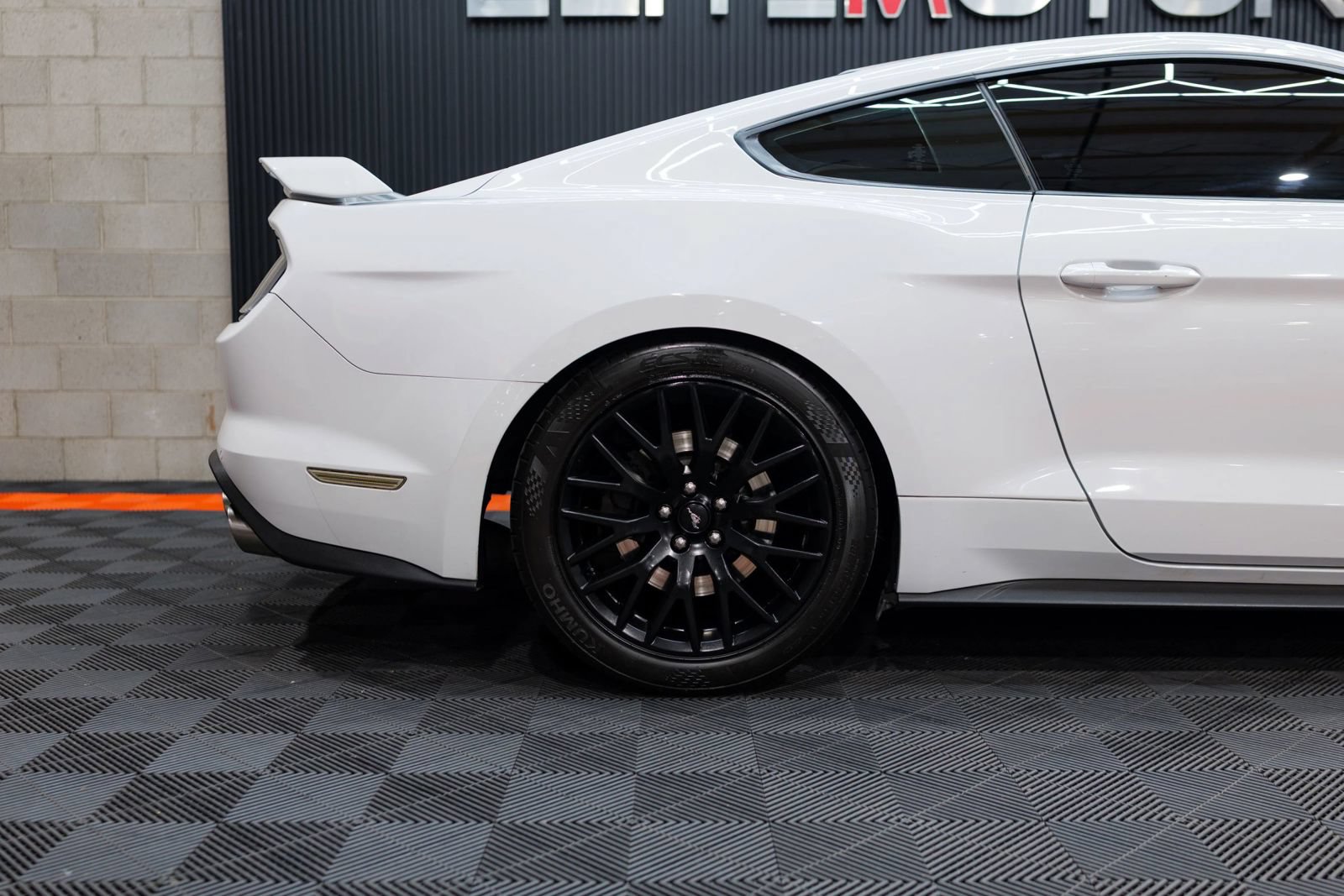 Used 2019 Ford Mustang GT w/ GT Performance Package RWD image 11