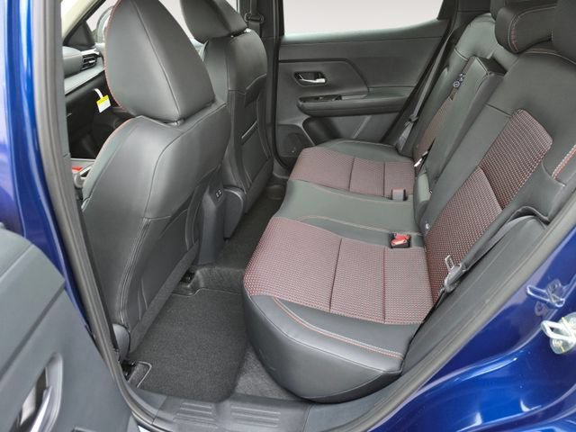 New 2026 Nissan Kicks SR w/ Cold Weather Package AWD/4WD image 13