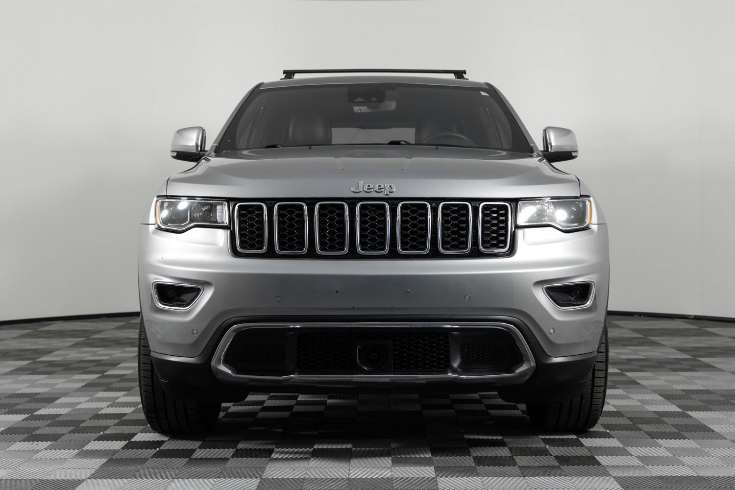 Used 2021 Jeep Grand Cherokee Limited AWD/4WD image 12
