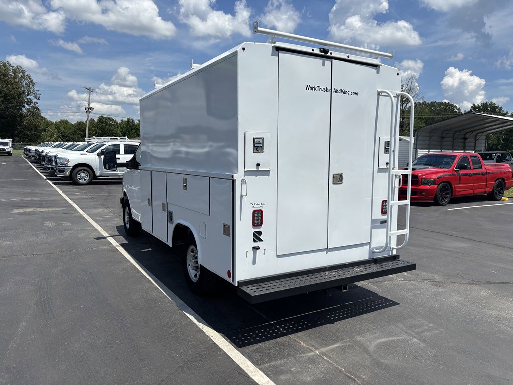 Used 2023 Chevrolet Express 3500 w/ Power Convenience Package image 6