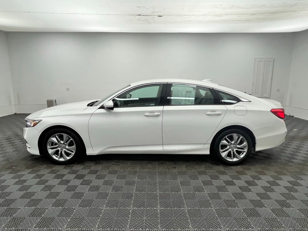 Used 2018 Honda Accord LX image 11