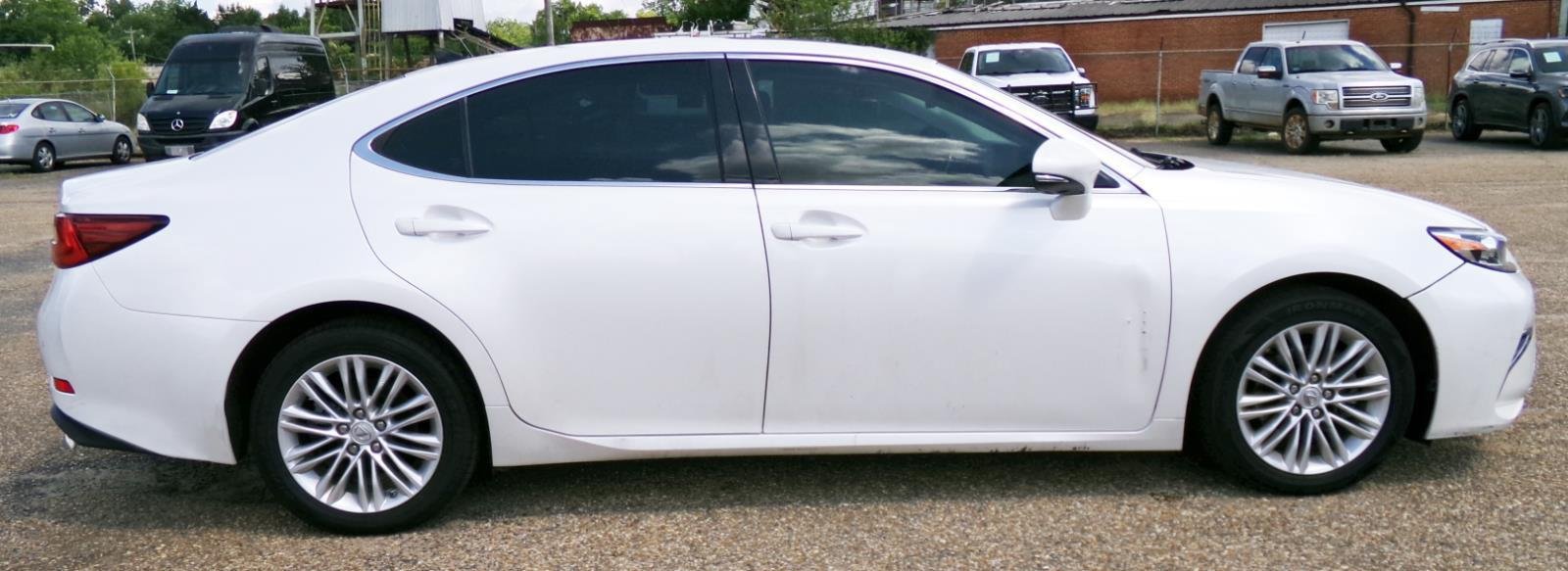 Used 2017 Lexus ES 350 w/ Premium Package FWD image 8