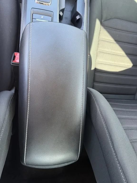 Used 2020 Ford Fusion SE FWD image 20