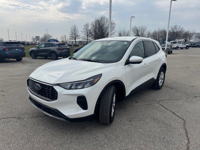 Certified 2023 Ford Escape Active w/ Tech Pack #2 image 3