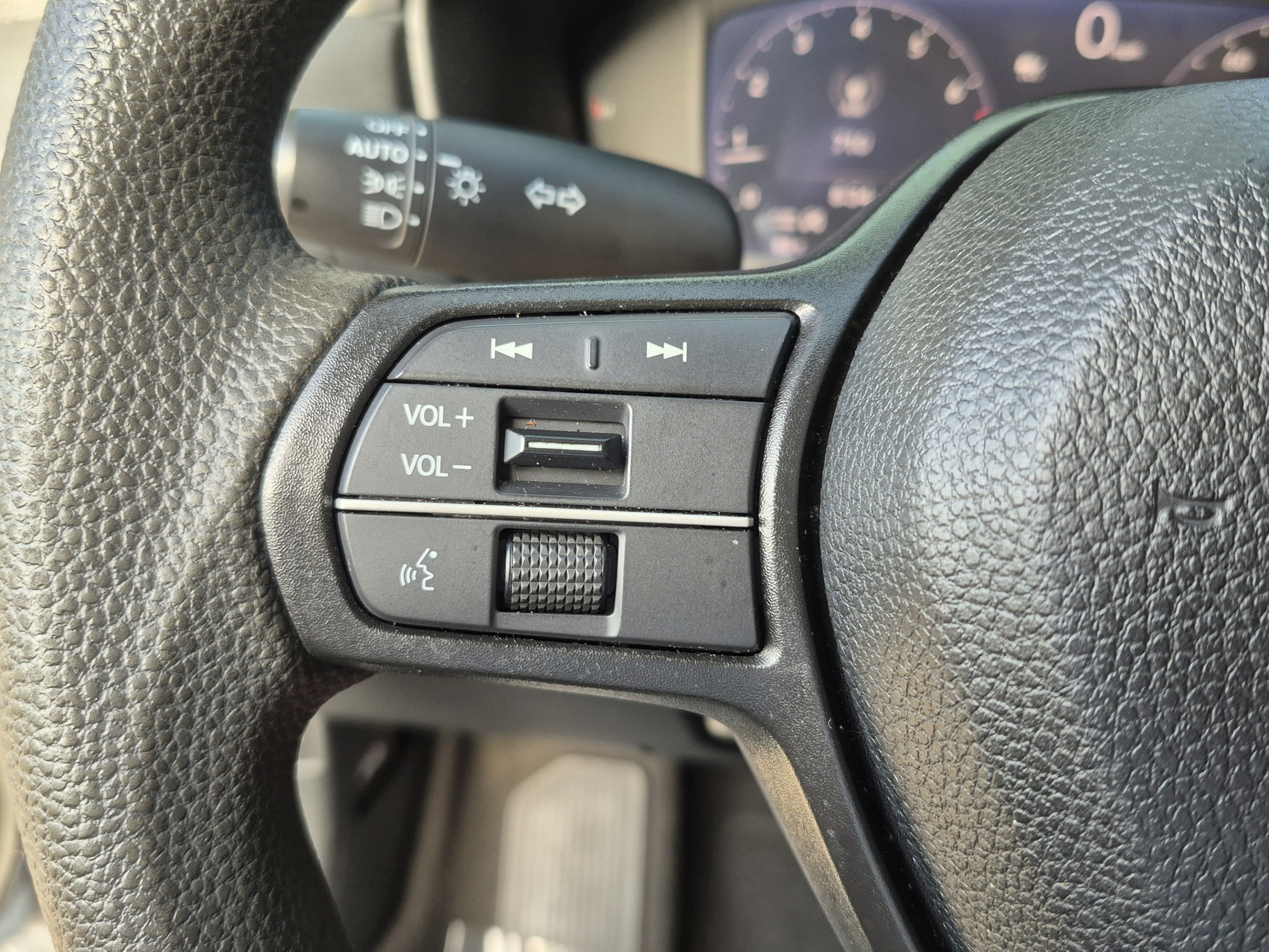 Used 2023 Honda Accord LX image 28