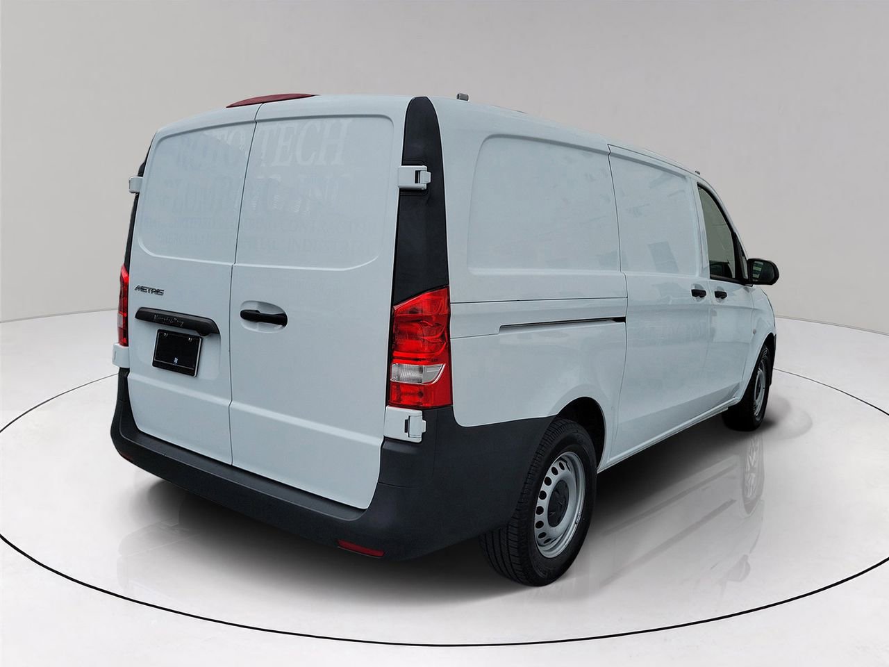 Used 2023 Mercedes-Benz Metris image 6