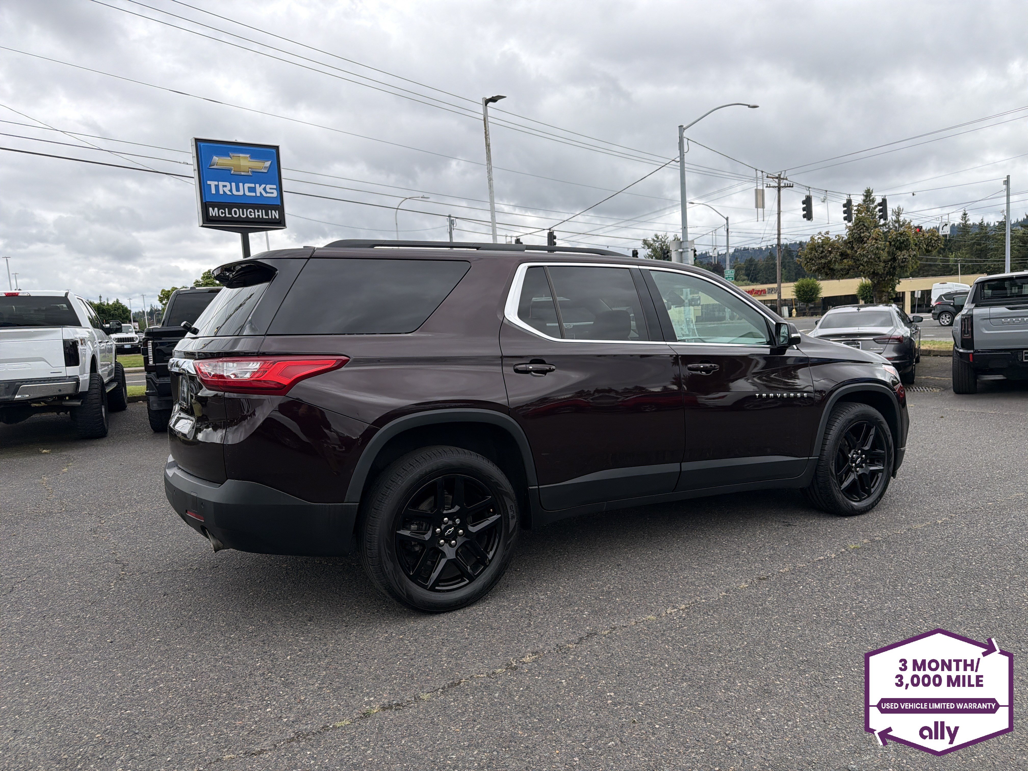 Used 2020 Chevrolet Traverse LT w/ LPO, Midnight Edition AWD/4WD image 6