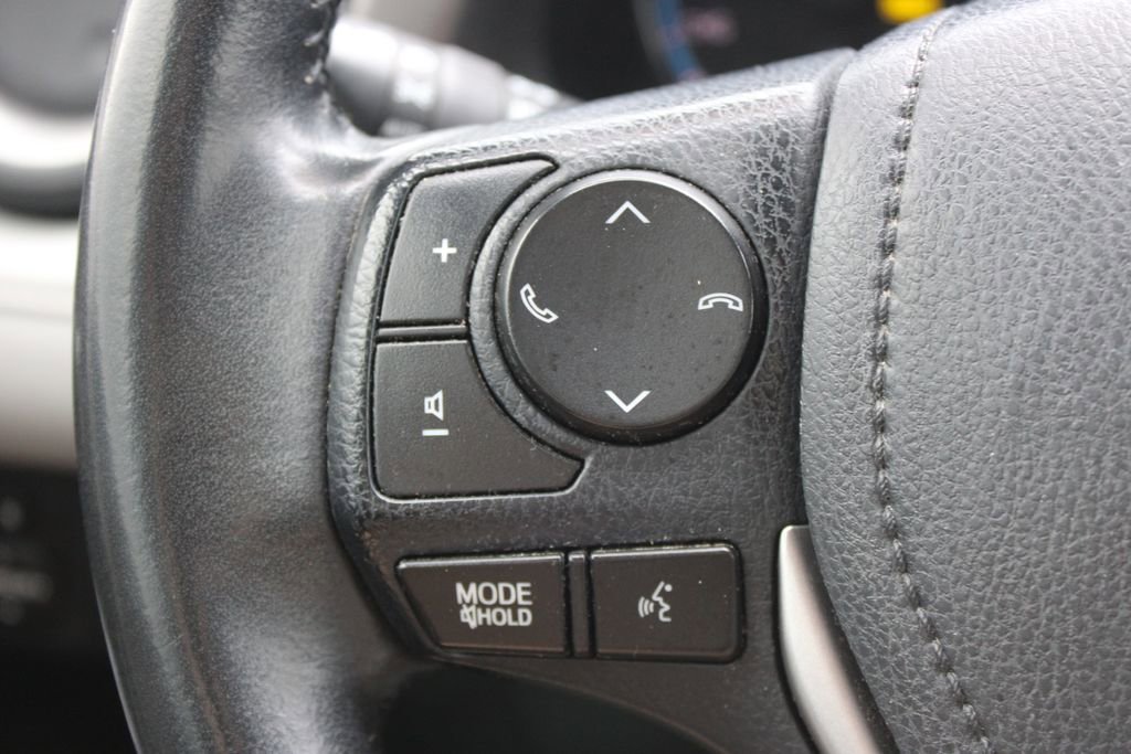Used 2018 Toyota RAV4 XLE AWD/4WD image 34