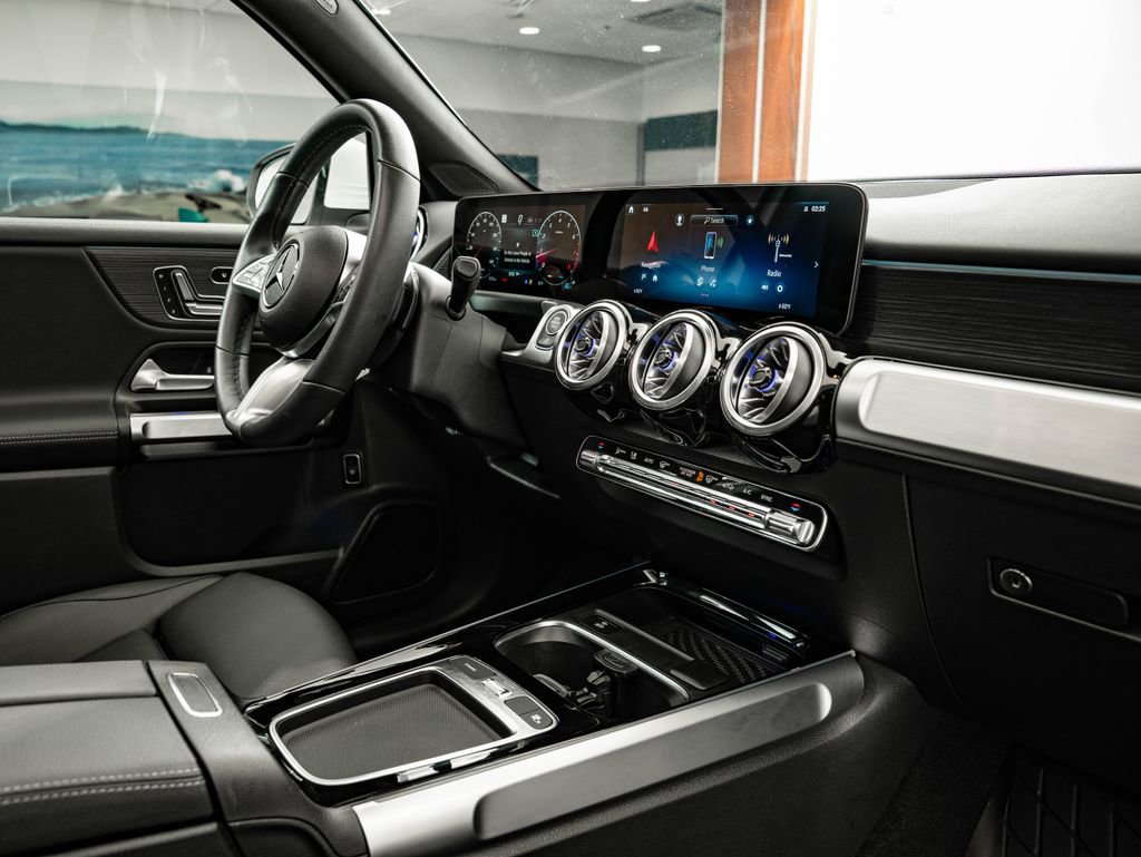 Certified 2024 Mercedes-Benz GLB 250 4MATIC image 48