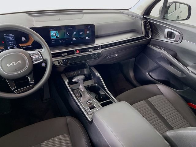 Used 2025 Kia Sorento LX image 22