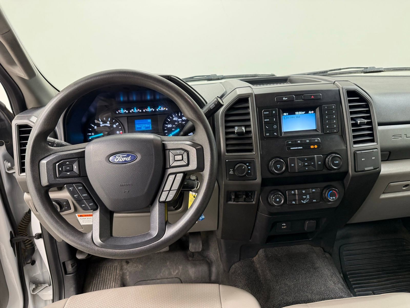 Used 2020 Ford F250 XL w/ Power Equipment Group image 20