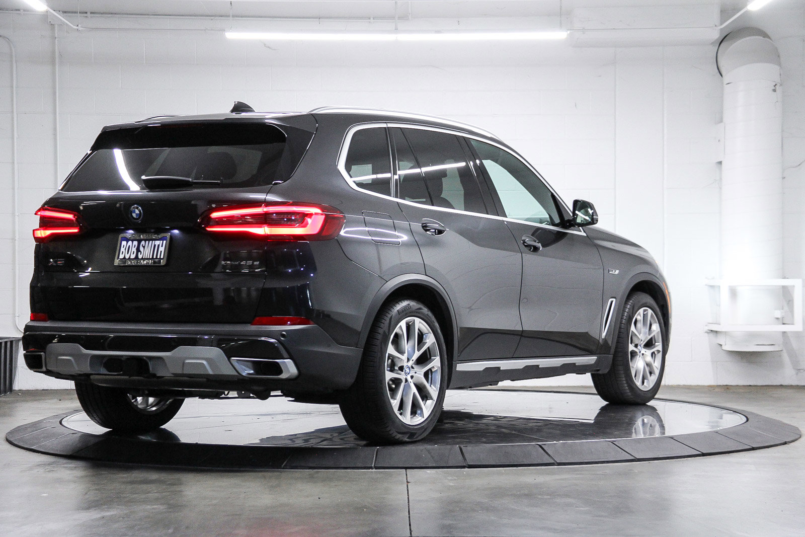 Certified 2023 BMW X5 xDrive45e w/ Parking Assistance Package image 6