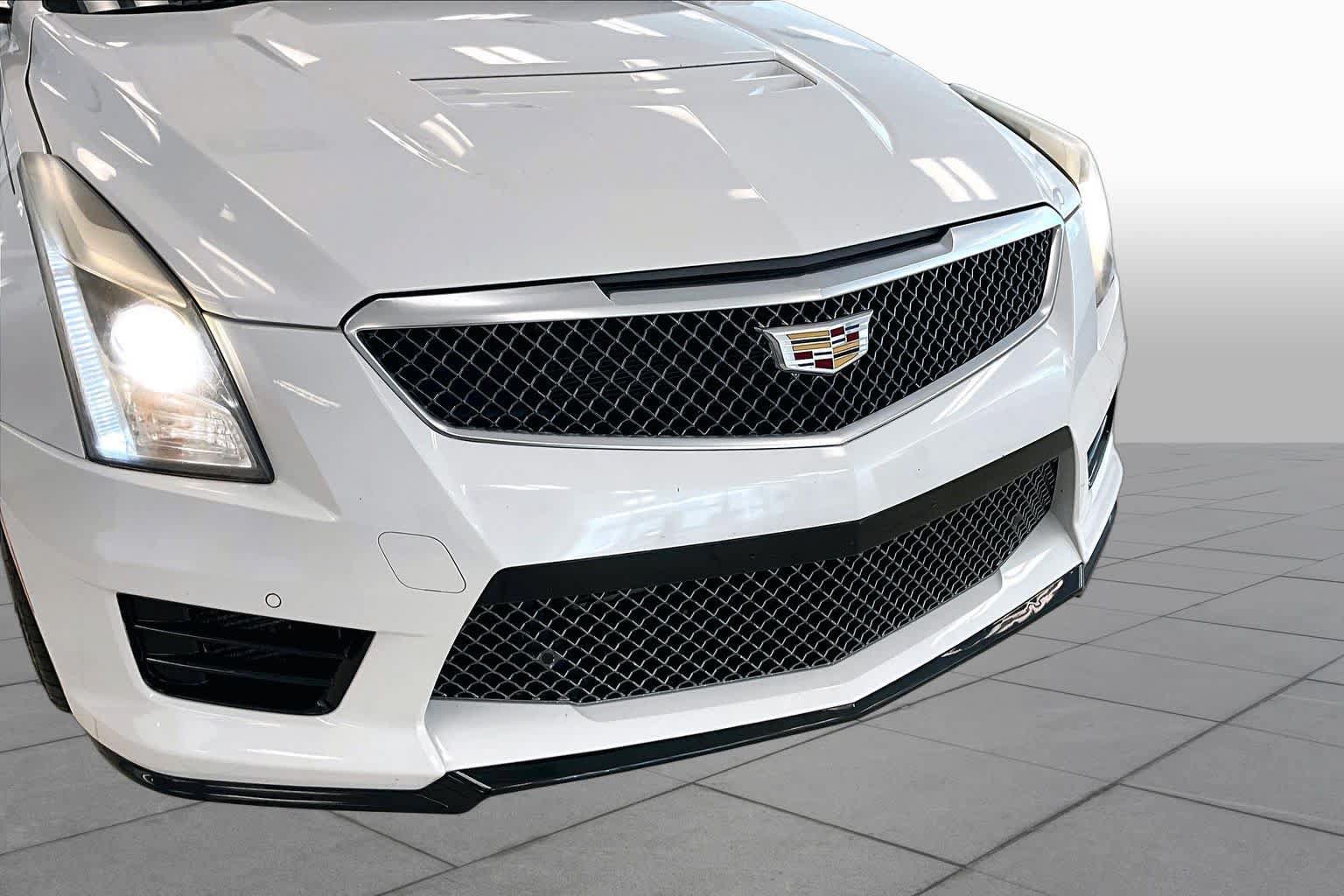 Used 2017 Cadillac ATS V w/ Luxury Package RWD image 29